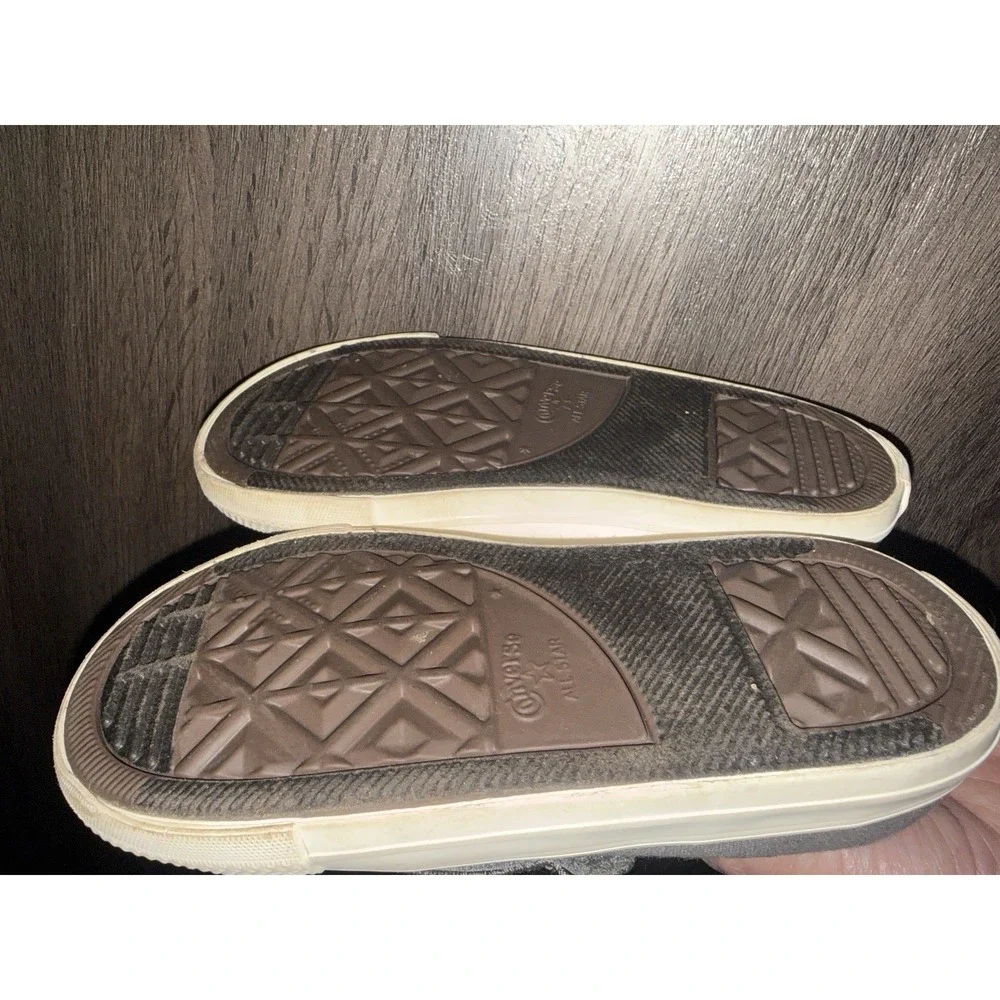 Converse Teddy Bear Style Beige Canvas Sneakers Size 9 Toddler
